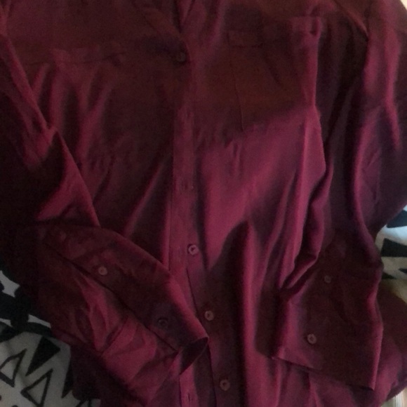 Express button down city blouse - Picture 2 of 4